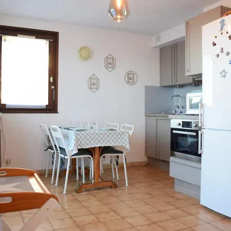 Cosy Au Calme Avec Terrasse, Parking, Et Internet A - Fr-1-498-15 Apartment *