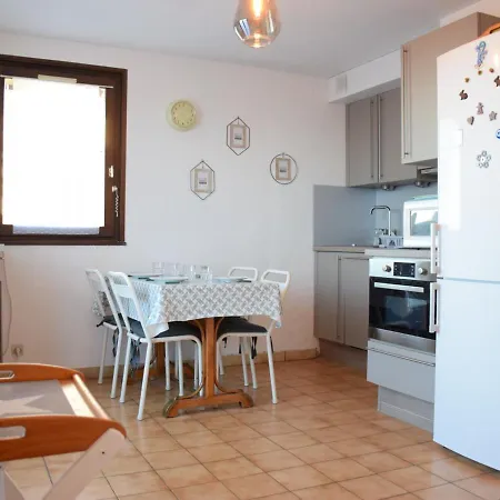 Cozy Avec Terrasse, Wi-fi Et Parking à évian-les-bains - Fr-1-498-15 Appartement *