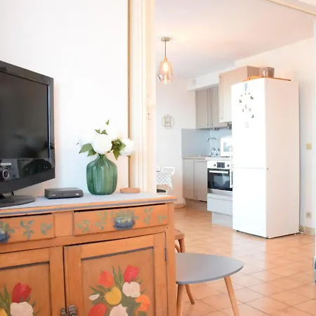 Cozy Avec Terrasse, Wi-fi Et Parking A - Fr-1-498-15 Appartement *